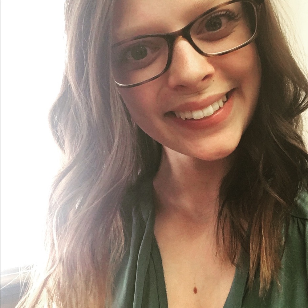 Meet your Posher, Caleigh